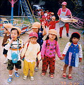 �������܁`